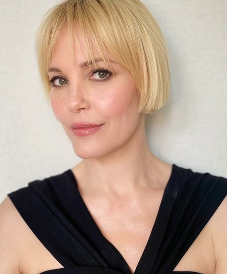 Leslie Bibb pretty actress pictures