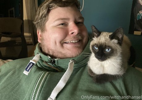 witchandhansel model best picture