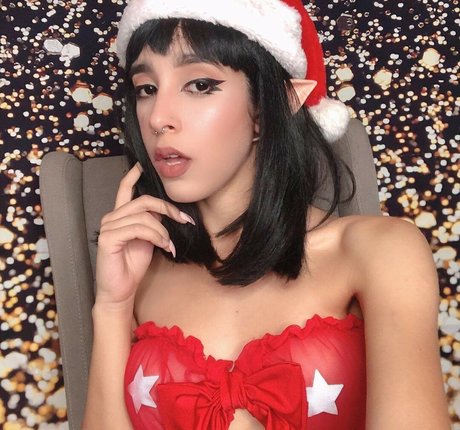 City Alien star erotic image