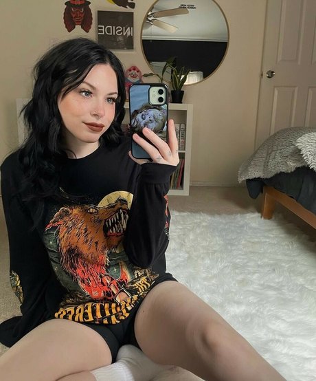 edgarallanxhoe model high quality image