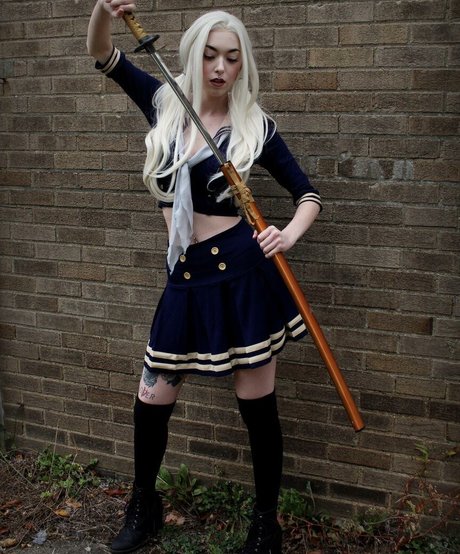 Victoria Kreeps naked pornstar archive