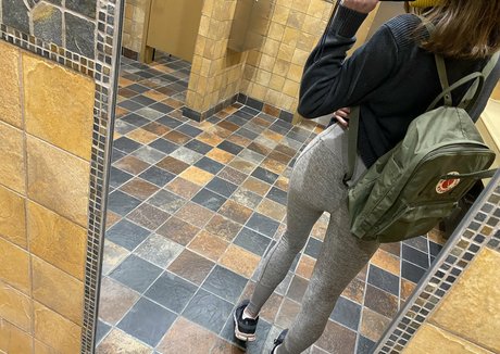 celesteschmeckle pretty actress pictures