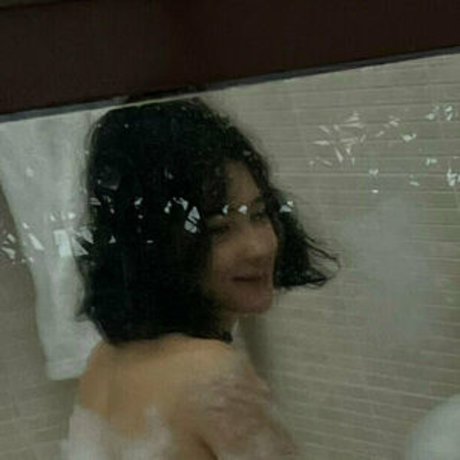 selfishara star high quality pics