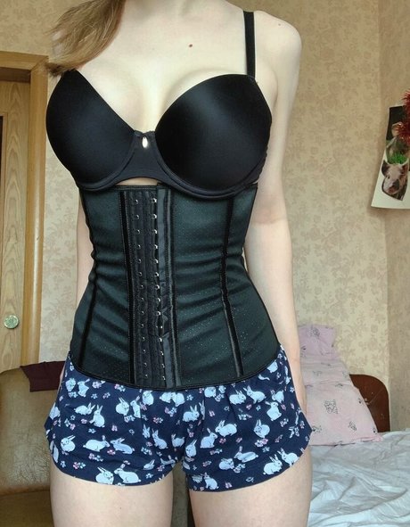 Valerycat model pretty img