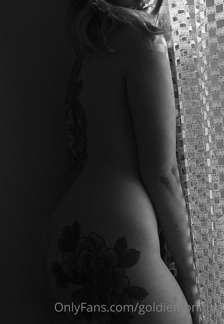 goldiemonique erotic star pics