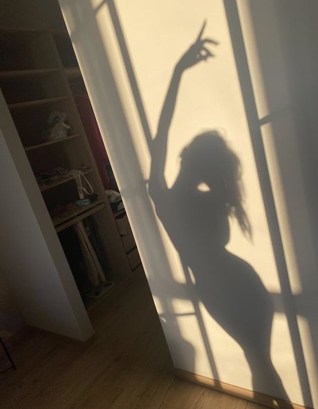 yanajassvip model erotic image