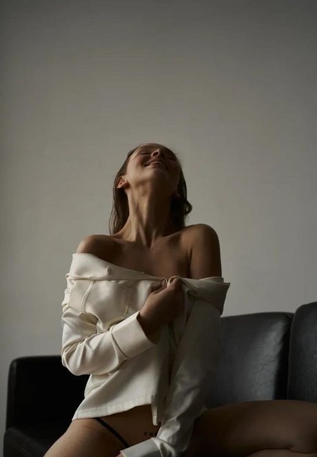 yanajassvip model pornographic archive