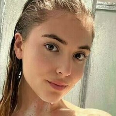 Scarletbeauty25 porn star image