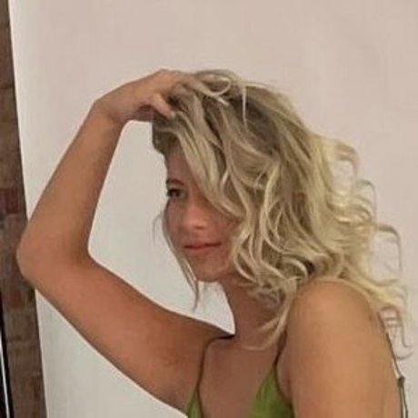 Mack Ryder adult actress picture