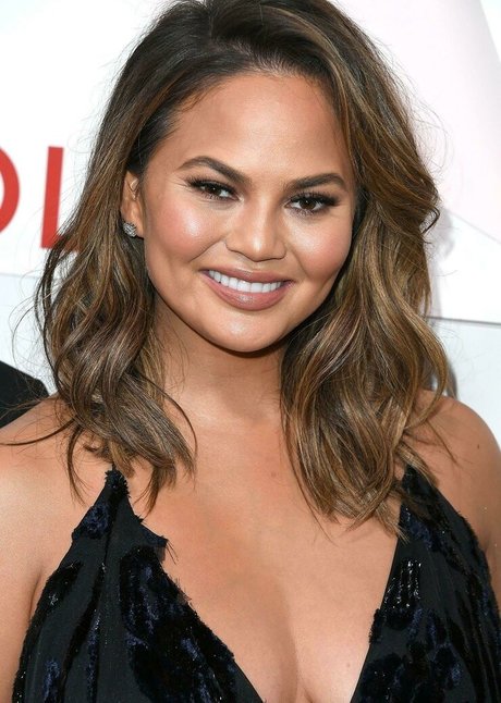 Chrissy Teigen pornstar top gallery