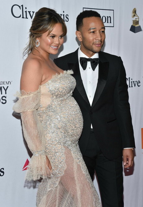 Chrissy Teigen free model image