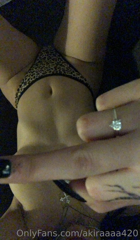 akiraaaa420 star nudes galleries