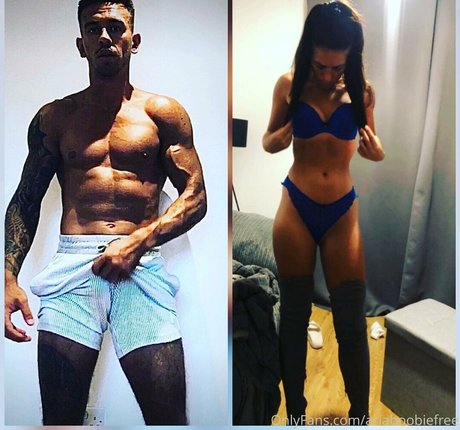 arianaboobbi model perfect pictures