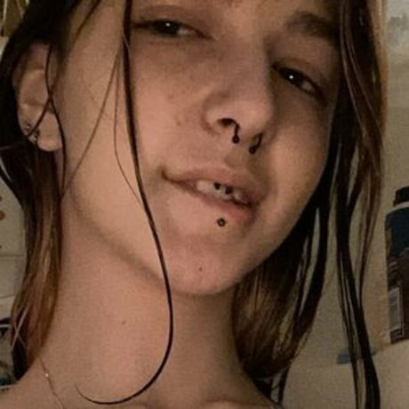 Zassou Lyss model nude picture