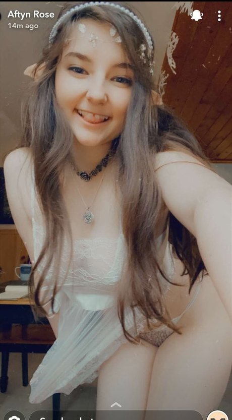 AftynRose exclusive model images