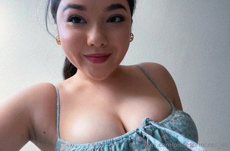 Sonia Elsie sexy star photos