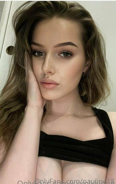 pauline18 star erotic images