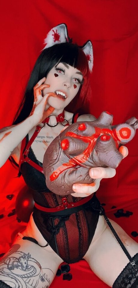 Emberwolf pornstar sexy photo