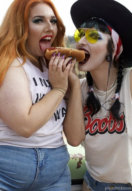 pixiechickxoxo pornstar beautiful image