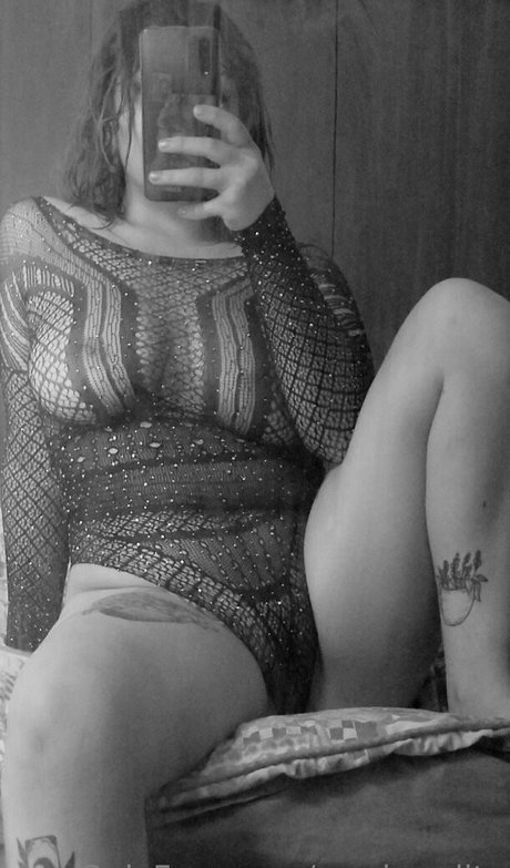 awabendita nice model gallery