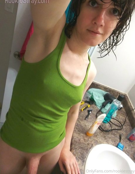 rookiestray sexy star picture