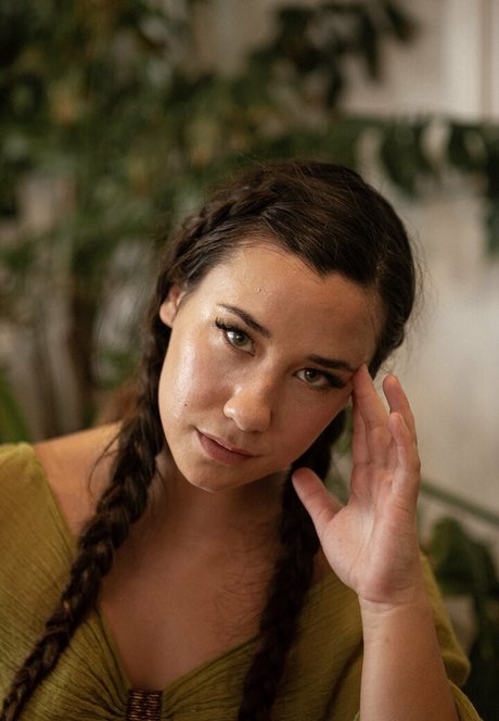 littleastronaut nice actress pictures