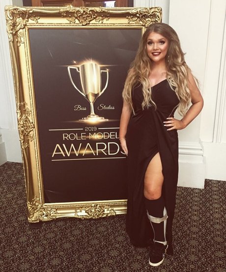 Lucy May Dawson naked model gallery