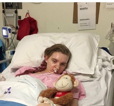 Lucy May Dawson model art photo