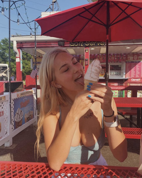 Hailey D nudes pornstar archive