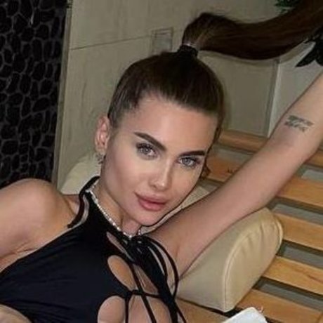 tinamayer nude pornstar photos