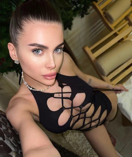 tinamayer erotic actress galleries