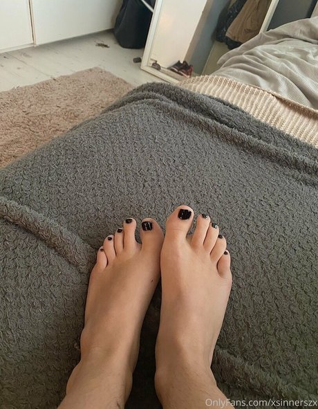 xsinnerszx pornographic model images