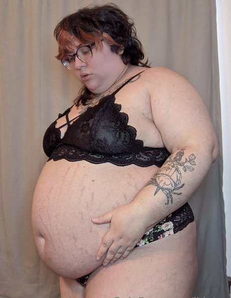 iklutzy xxx actress photos