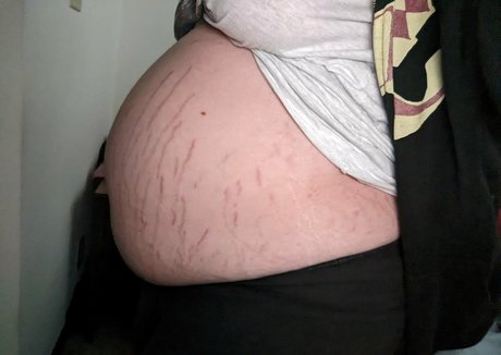 iklutzy exclusive model image