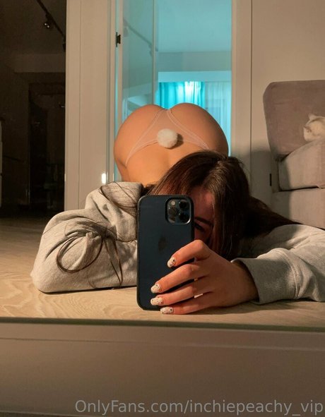 inchiepeachy beautiful pornstar photo