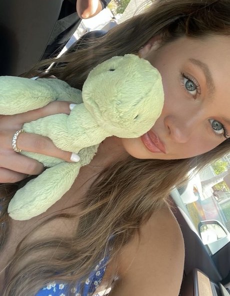 Natasha Bure nice star pics