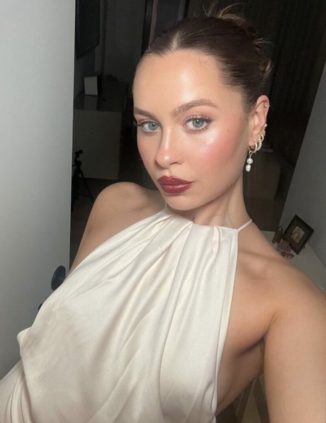 Natasha Bure high quality model photos