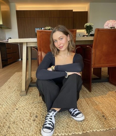 Natasha Bure pretty pornstar images