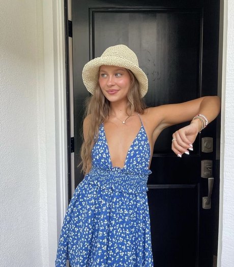 Natasha Bure erotic actress photo