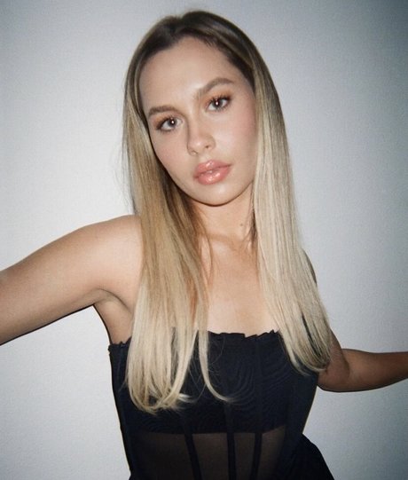 Natasha Bure porn model archive