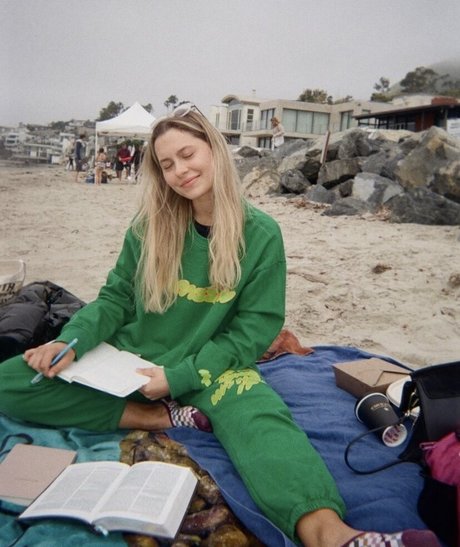 Natasha Bure model nice images