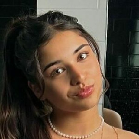 Kashya Thomas pornographic model pictures