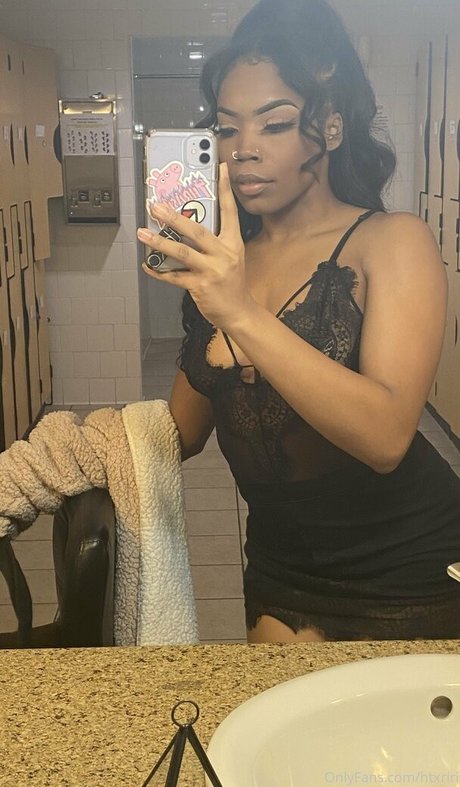 htxriri pornstar art pic