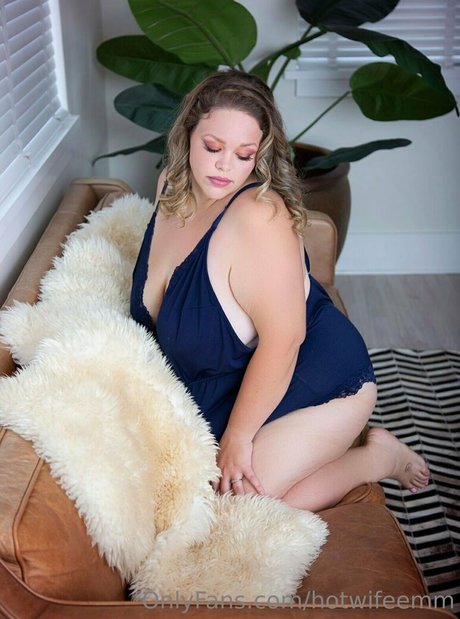 hotwifeemm best pornstar image