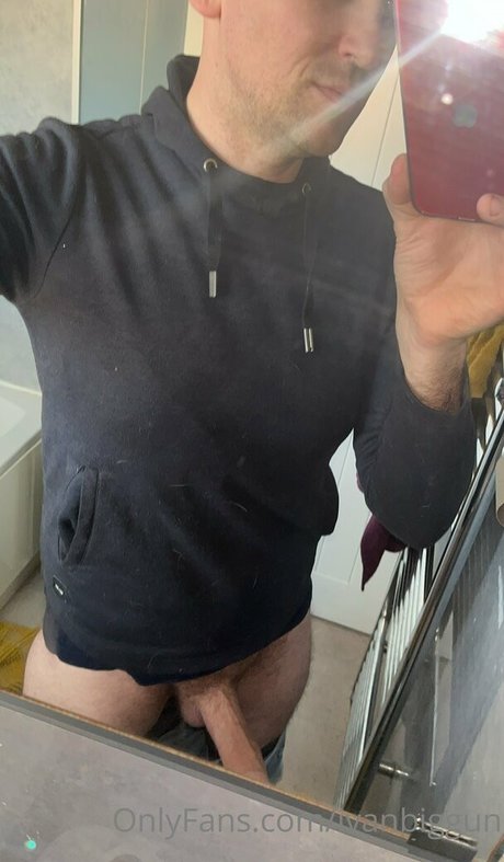 ivanbiggun naked model picture