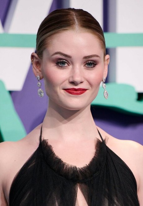 Virginia Gardner beautiful star archive