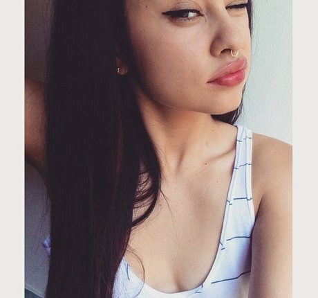 Yvette Monreal beautiful model photos