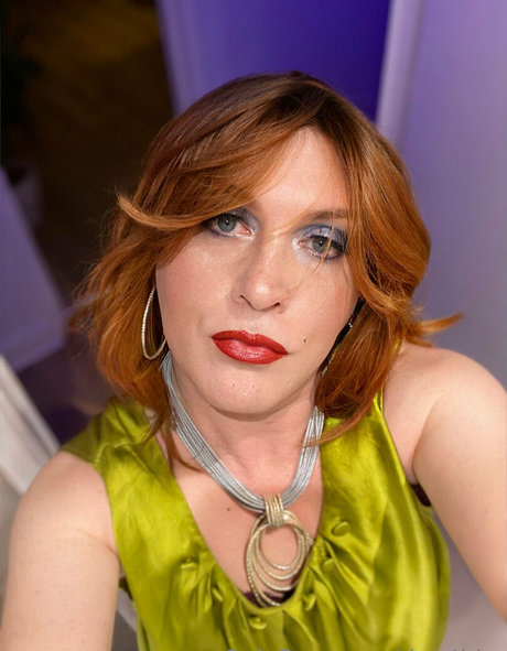 dee4bbc model hot image