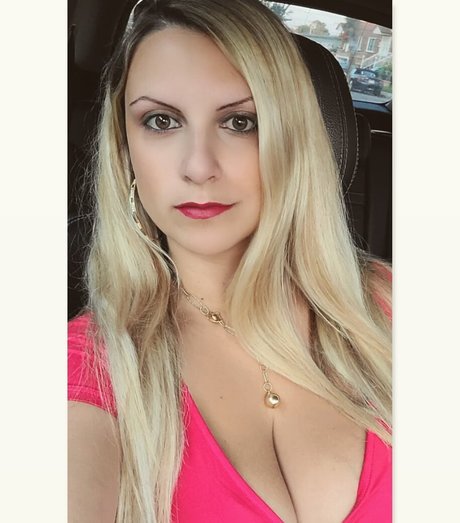 Eveline Do model adult pictures