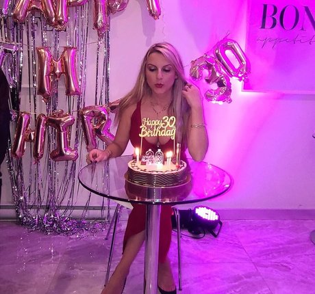 Eveline Do high quality model pic